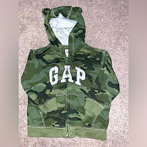 Gap baby size 12-18 months zip up camo hoodie with bear ears on hood
